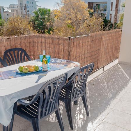Cozy 1 Bedroom Apartment In Walking Distance To The Municipal Beach Paphos Buitenkant foto