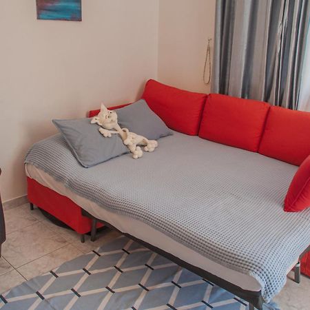 Cozy 1 Bedroom Apartment In Walking Distance To The Municipal Beach Paphos Buitenkant foto